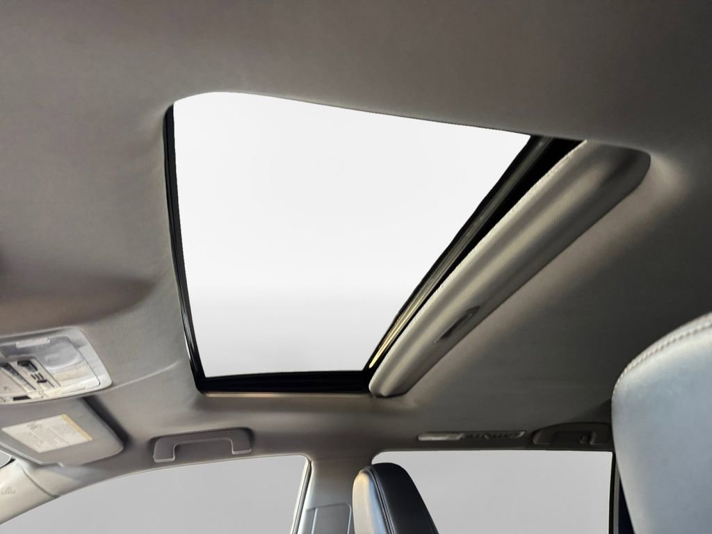 Used 2016 Toyota Highlander Limited image 23