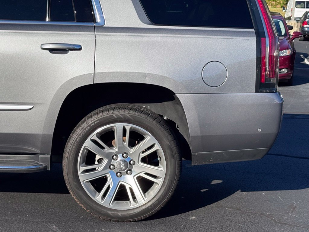 Used 2020 Cadillac Escalade Luxury AWD/4WD image 45