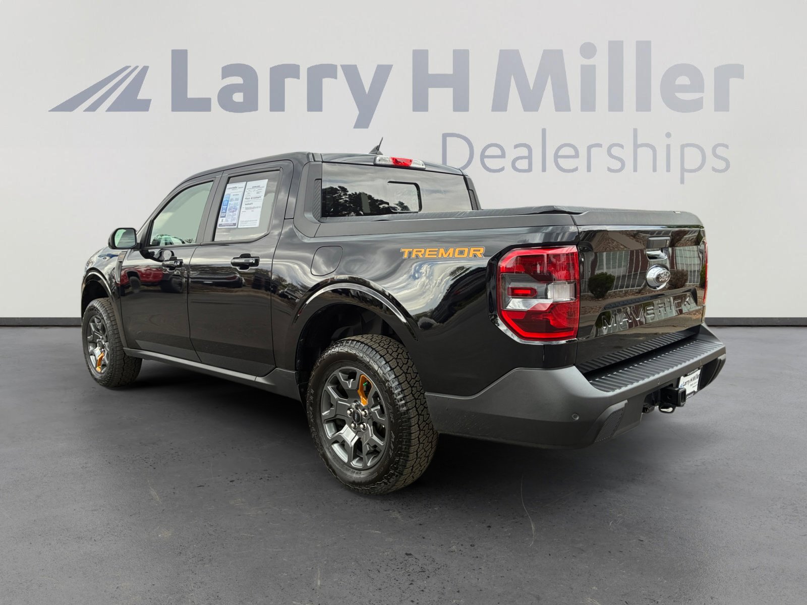 Certified 2024 Ford Maverick Tremor w/ Tremor Off-Road Package image 3