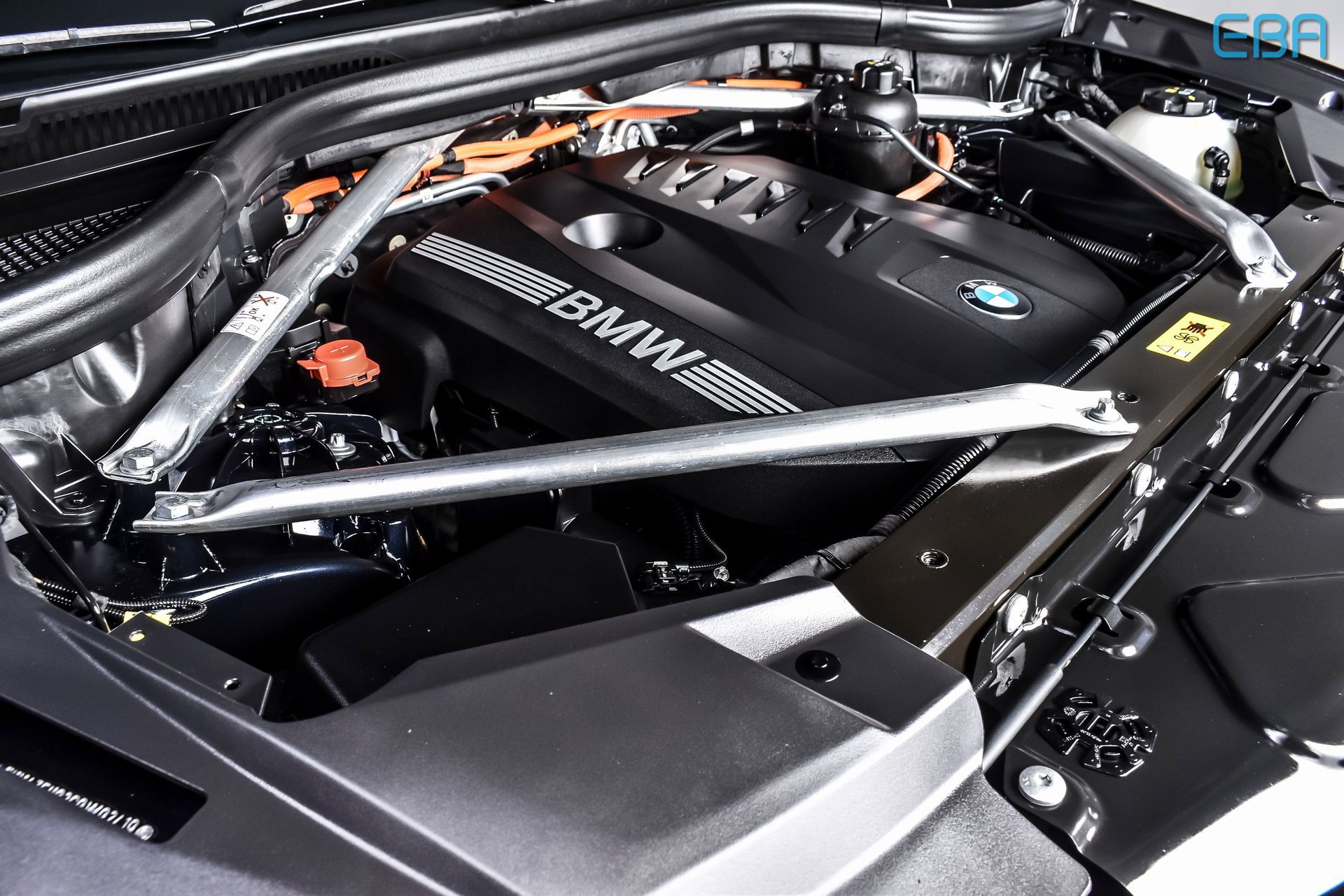 Used 2025 BMW X5 xDrive50e w/ M Sport Package image 12