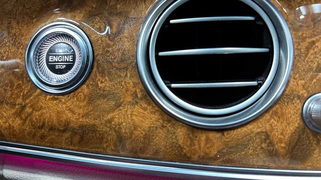 Used 2018 Mercedes-Benz E 300 image 19