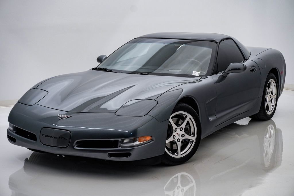 Used 2003 Chevrolet Corvette Coupe w/ Preferred Equipment Group RWD image 3