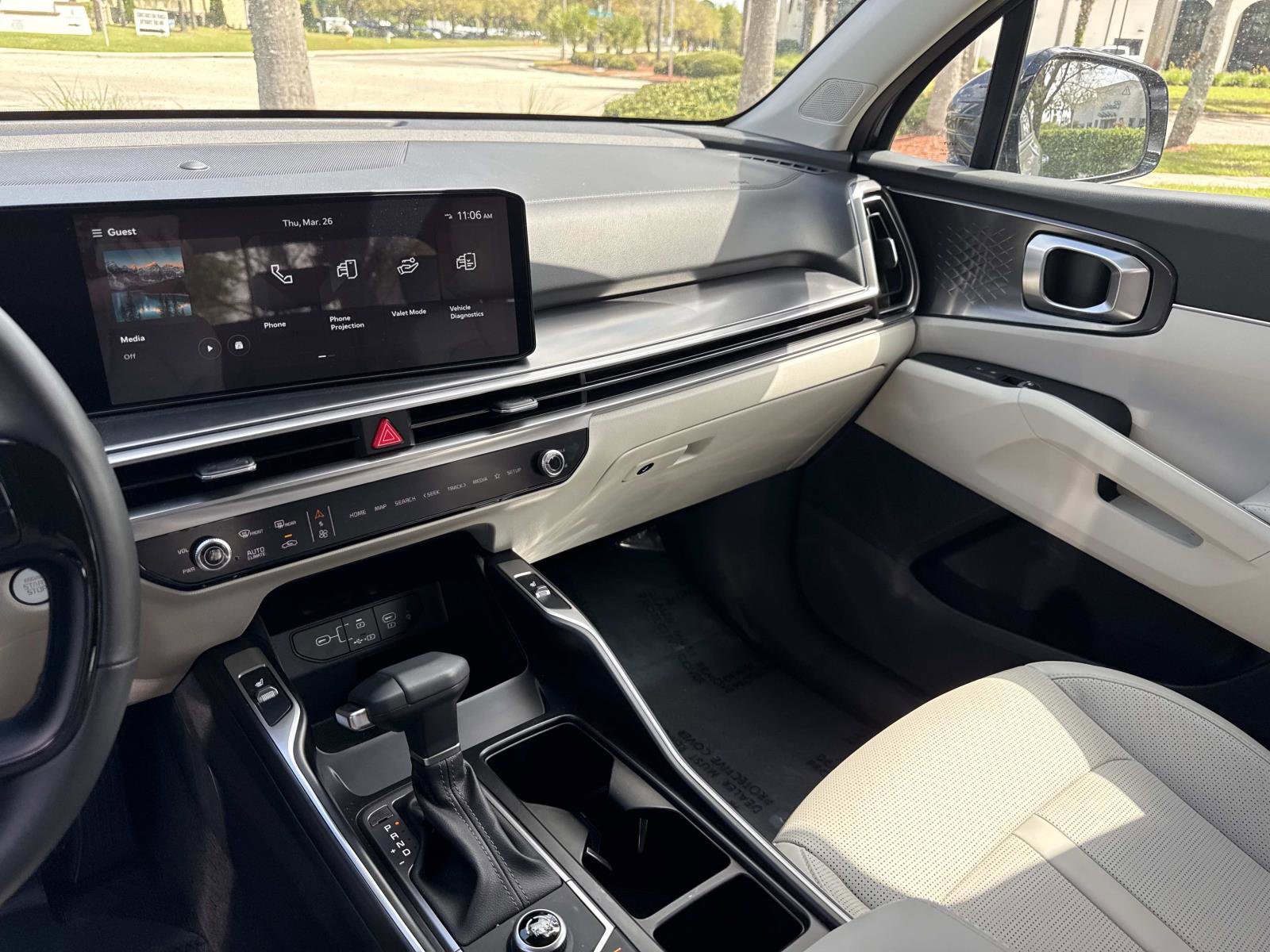 Used 2026 Kia Sorento S w/ S Panoramic Sunroof Package FWD image 24
