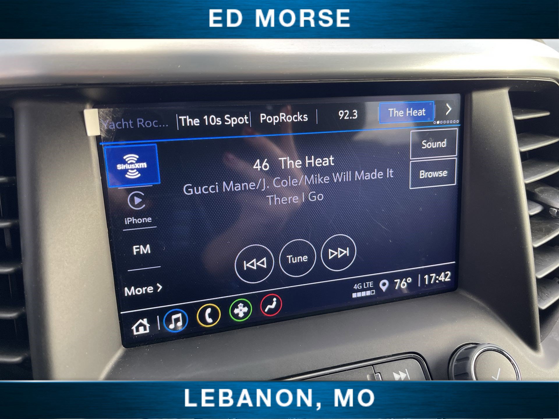 Used 2023 GMC Acadia SLE w/ Driver Convenience Package image 13