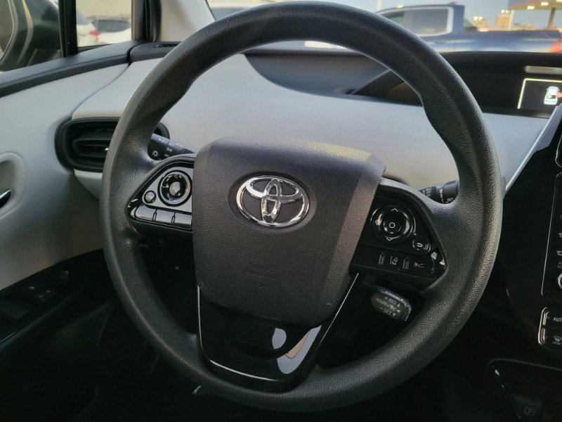 Used 2022 Toyota Prius LE FWD image 25