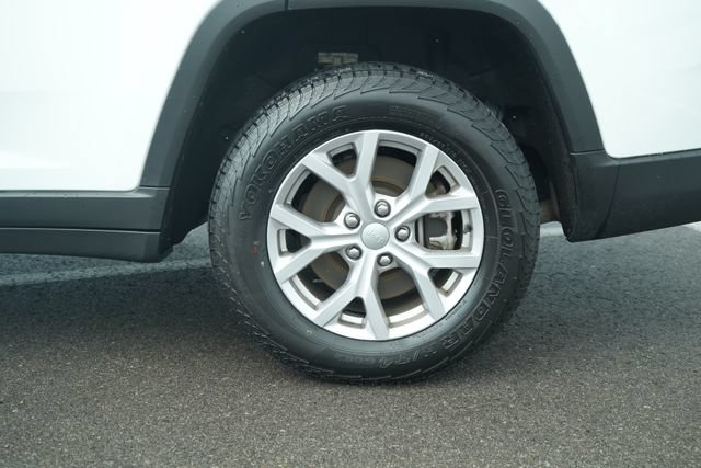 Used 2022 Jeep Grand Cherokee L Limited AWD/4WD image 50