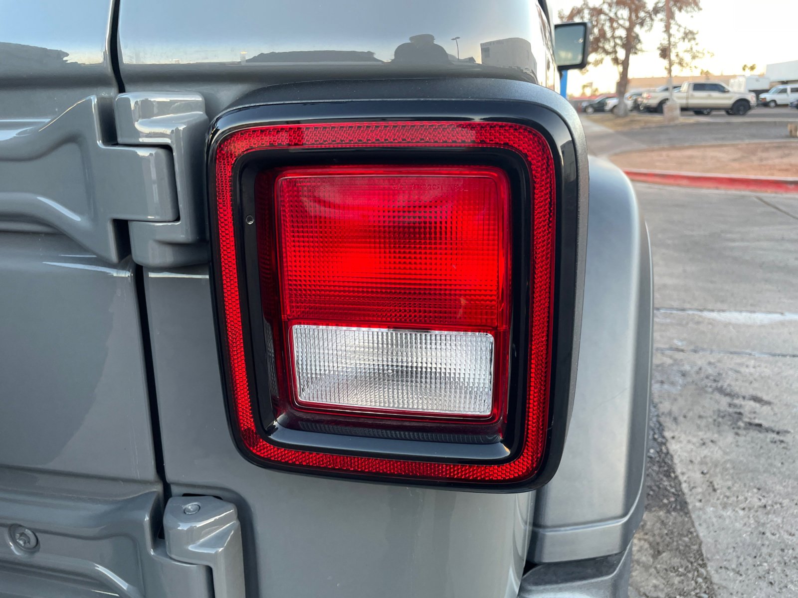 Used 2019 Jeep Wrangler Unlimited Sport image 32
