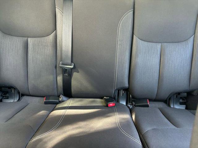 Certified 2017 Jeep Wrangler Unlimited Rubicon w/ Connectivity Group image 13