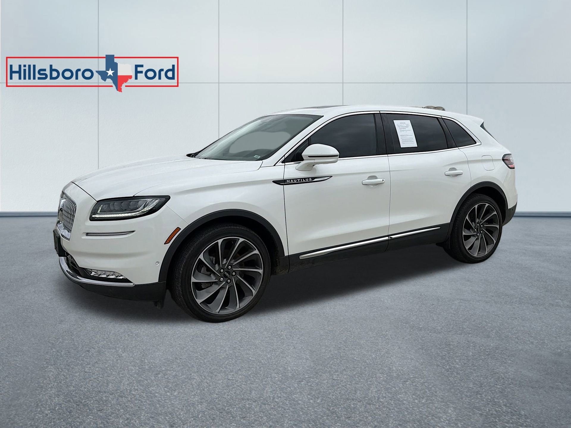 Used 2023 Lincoln Nautilus Reserve w/ Equipment Group 202A image 1