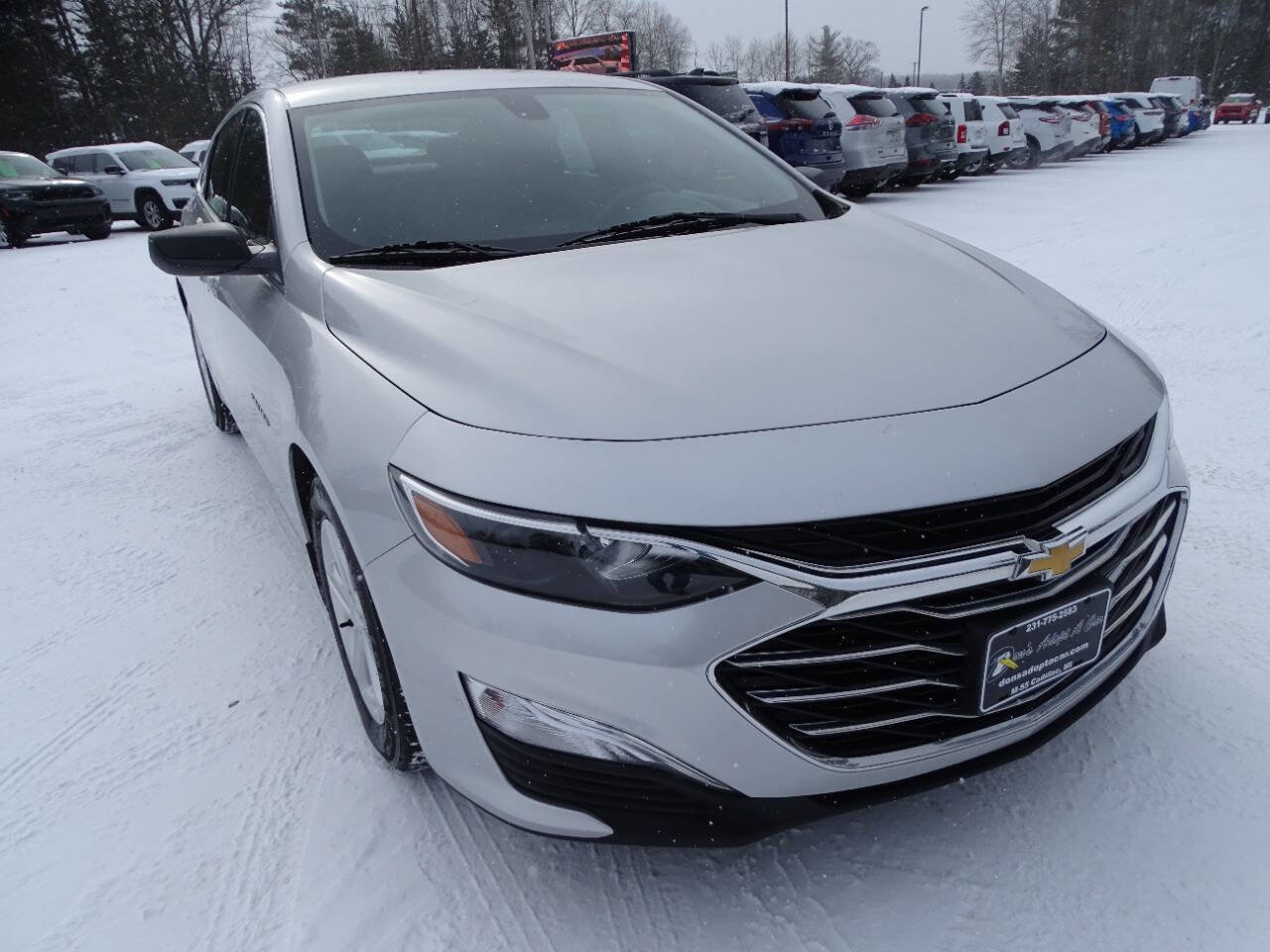 Used 2019 Chevrolet Malibu LS image 2