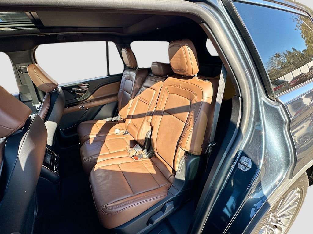 Used 2021 Lincoln Aviator Reserve w/ Elements Package Plus image 26