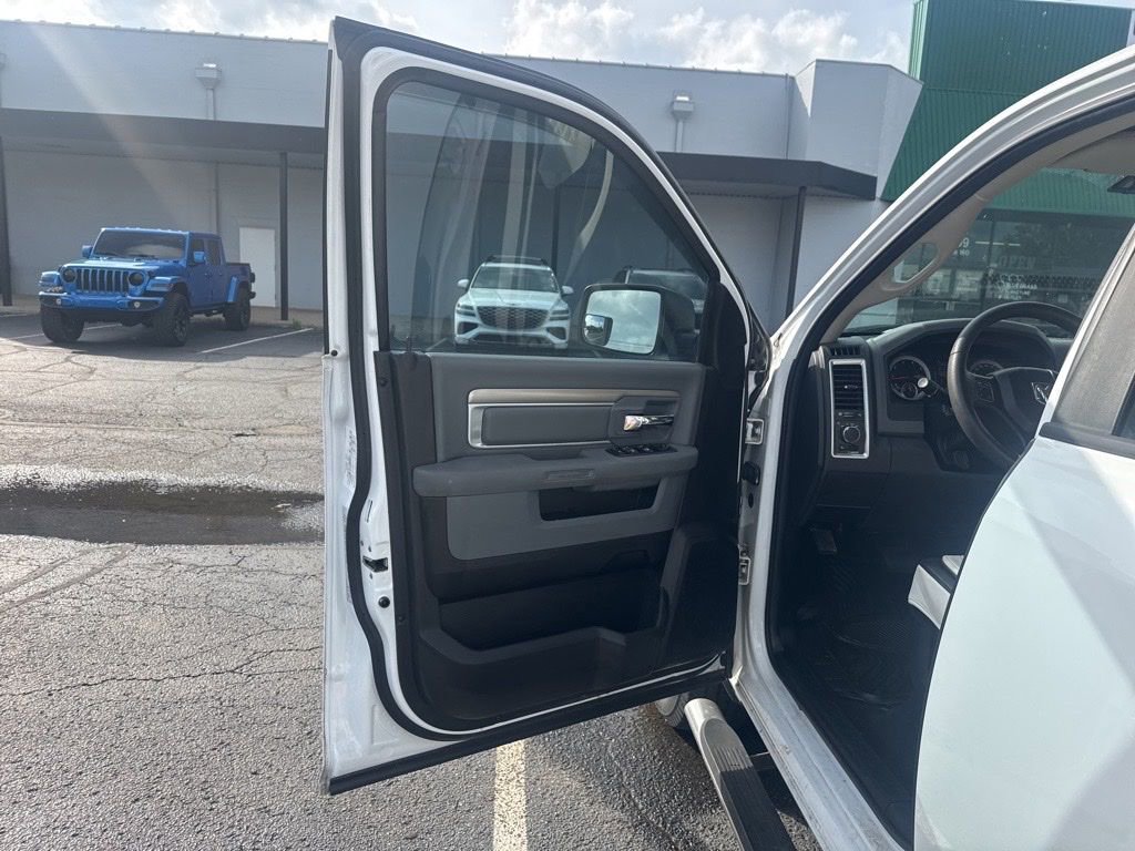Used 2015 RAM 1500 SLT AWD/4WD image 27