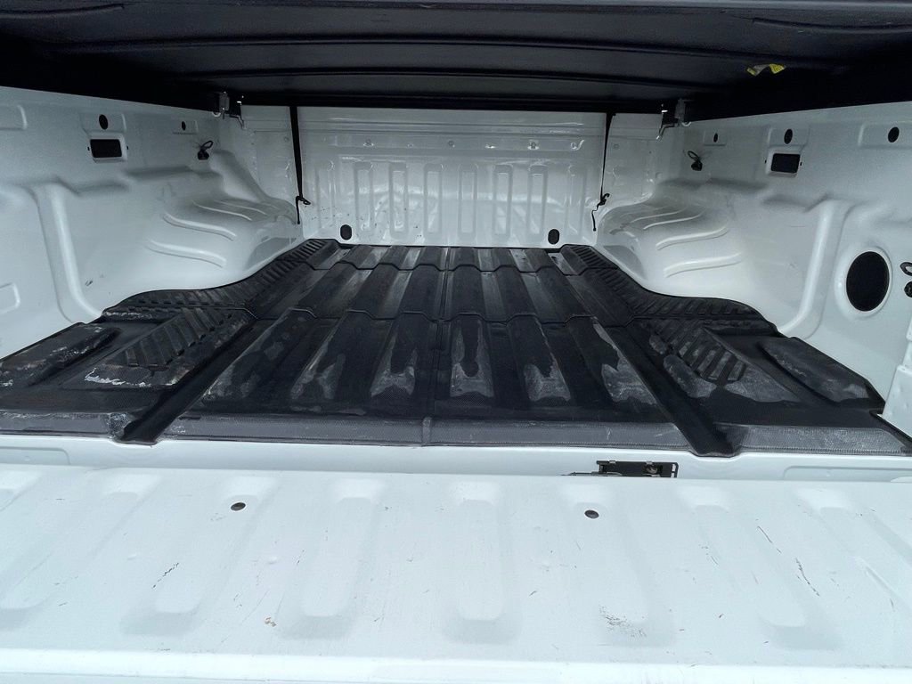 Used 2024 Nissan Frontier S w/ Tow Package image 18