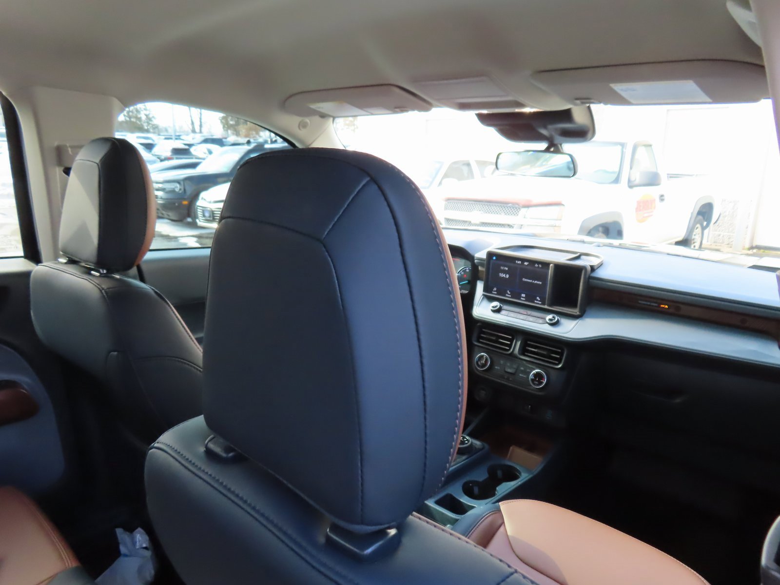 Used 2023 Ford Maverick Lariat image 32