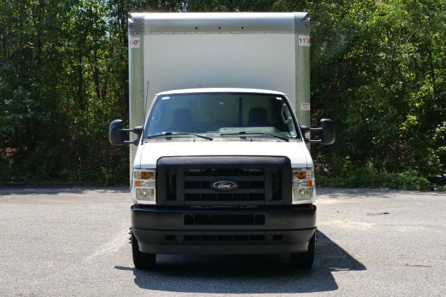 Used 2024 Ford E-450 and Econoline 450 Super Duty w/ Power Windows & Locks Group RWD image 5