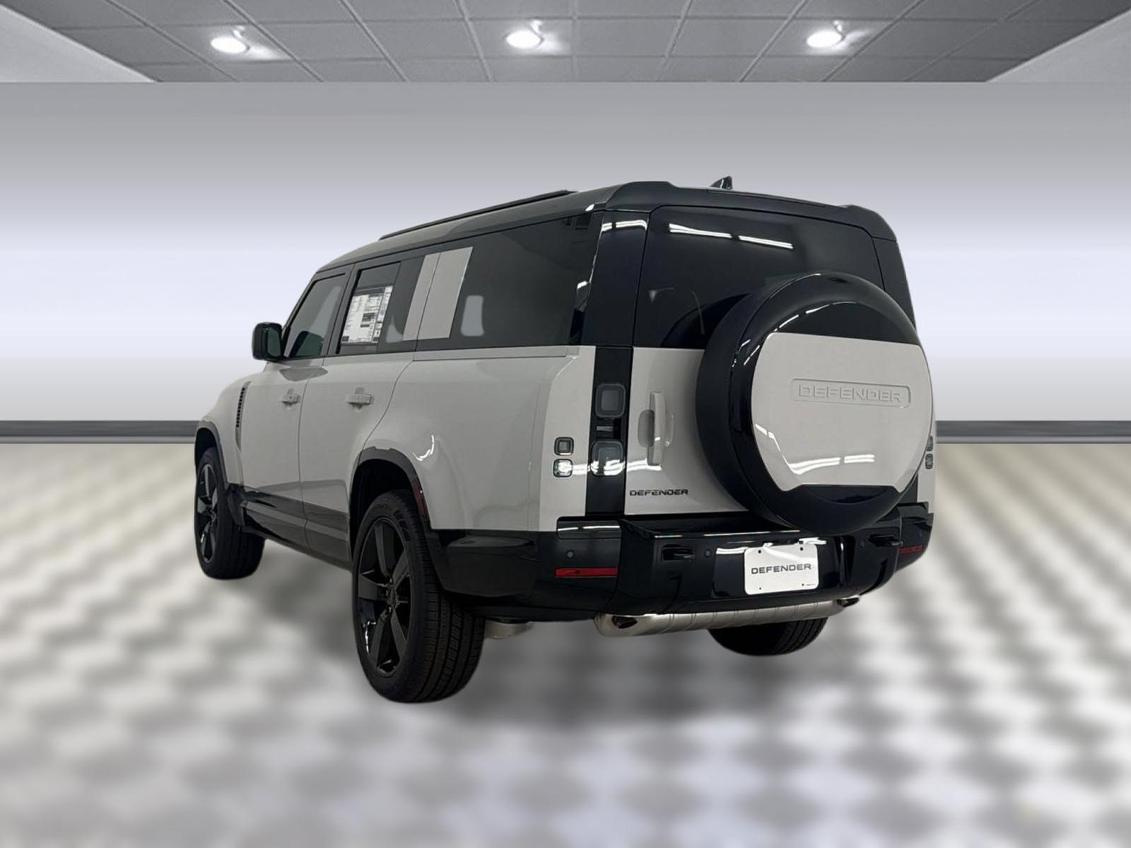 New 2026 Land Rover Defender 130 X-Dynamic SE AWD/4WD image 3