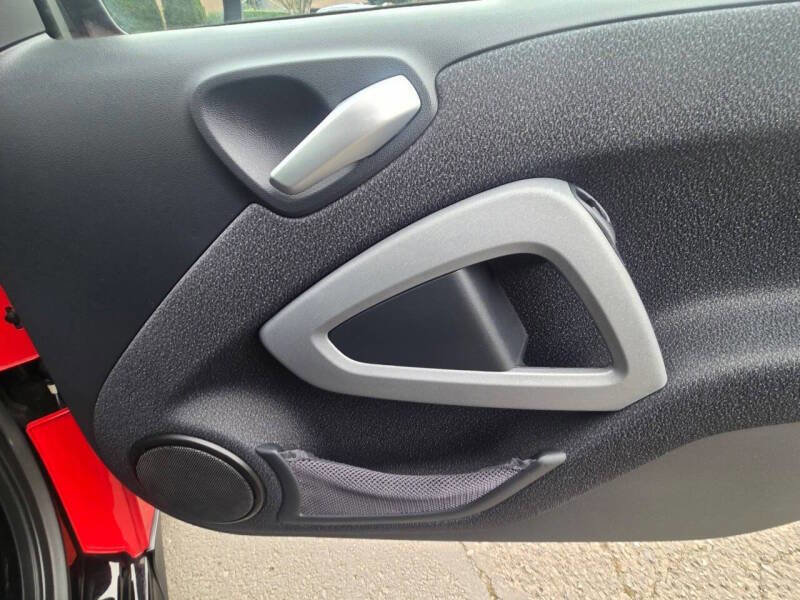 Used 2009 smart fortwo passion image 21