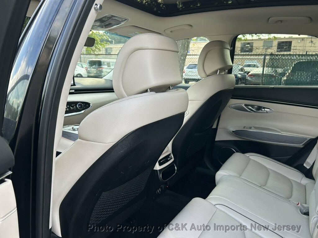 Used 2022 Genesis GV70 2.5T w/ Advanced Package AWD/4WD image 34