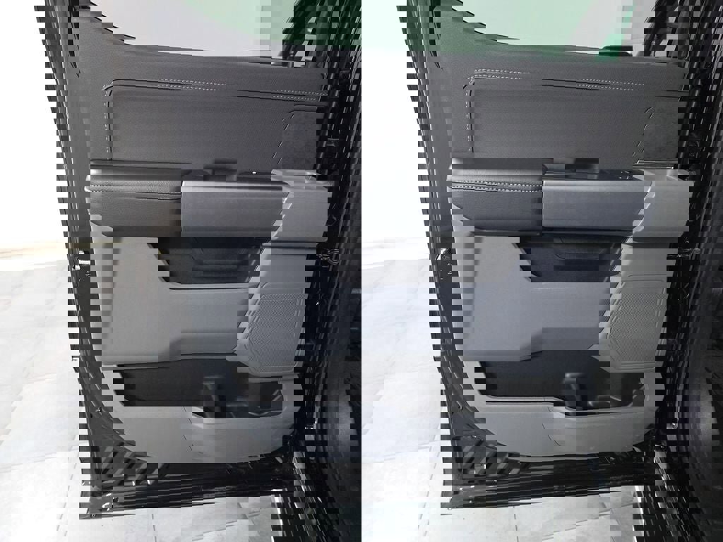 Used 2025 Ford F150 XLT w/ Equipment Group 301A Standard image 21