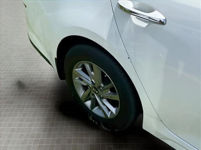 Used 2019 Kia Optima LX FWD image 13