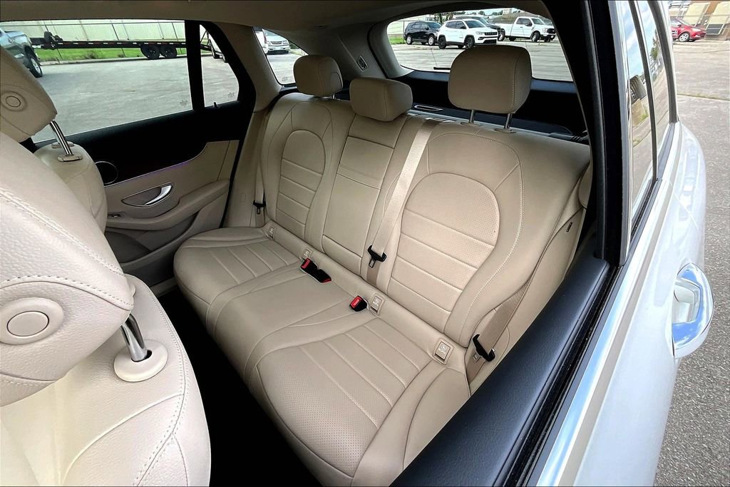 Used 2022 Mercedes-Benz GLC 300 w/ Premium Package Lite image 36
