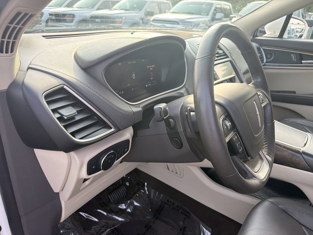 Used 2019 Lincoln Nautilus Reserve AWD/4WD image 25