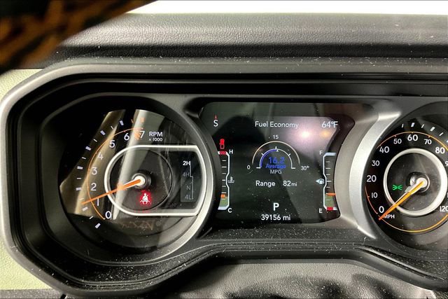 Used 2024 Jeep Gladiator Mojave w/ Technology Group image 13