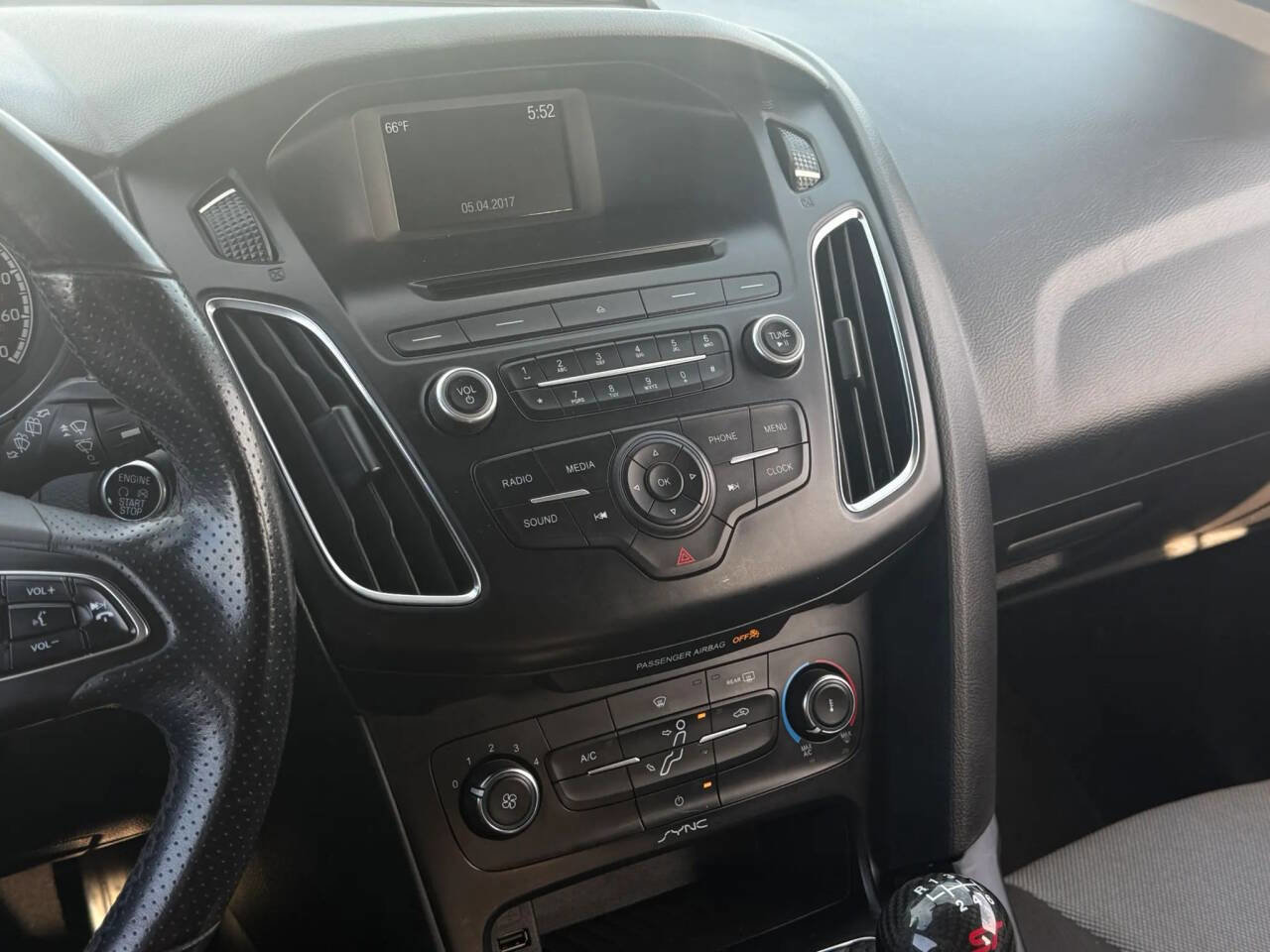 Used 2017 Ford Focus ST image 9