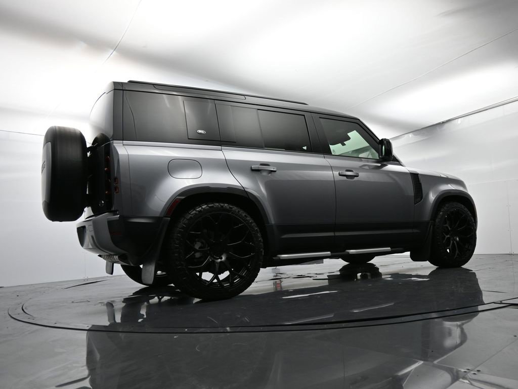 Used 2023 Land Rover Defender 110 S image 48
