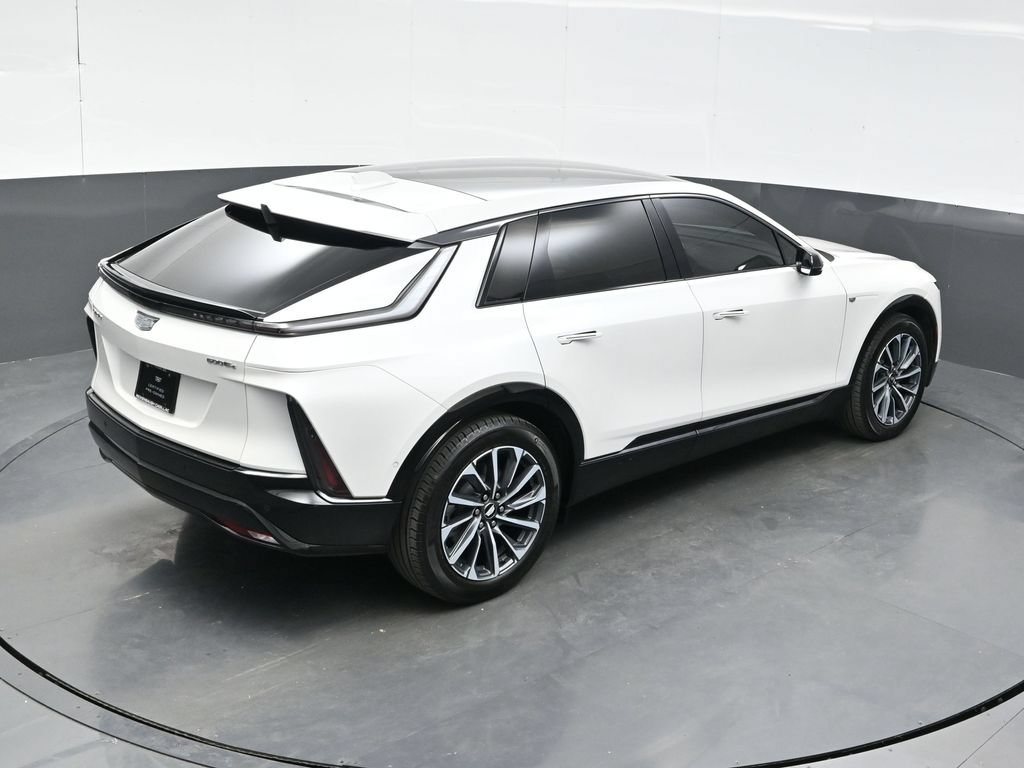 Certified 2024 Cadillac Lyriq Sport AWD/4WD image 34