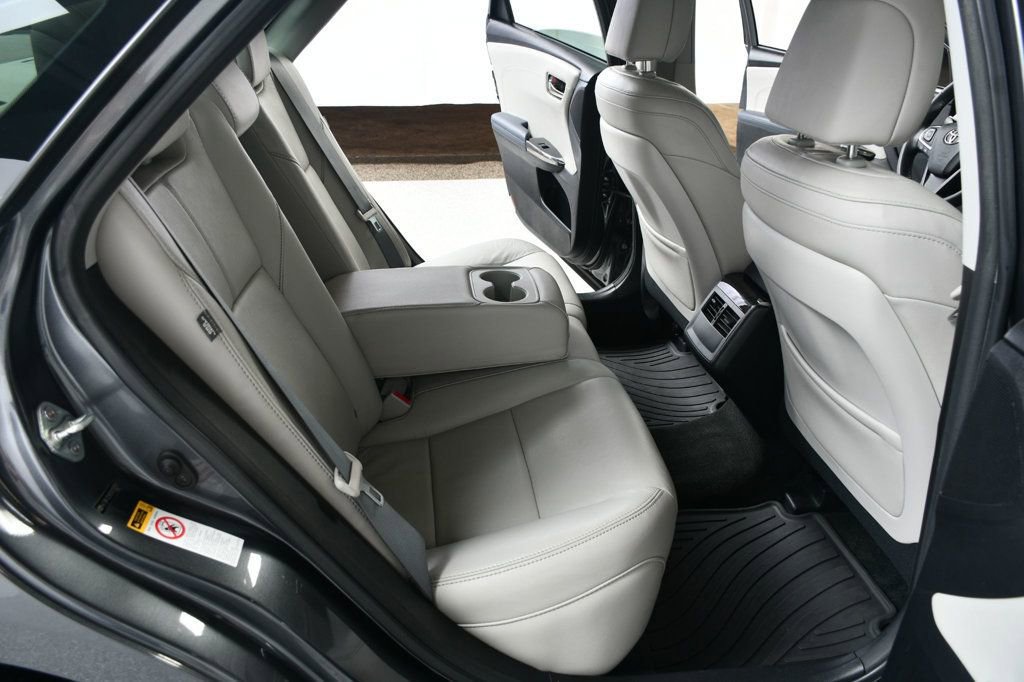 Used 2013 Toyota Avalon XLE Premium FWD image 36