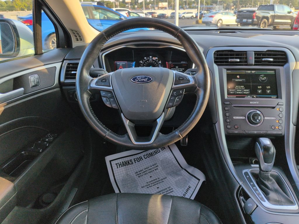Used 2016 Ford Fusion Titanium FWD image 14