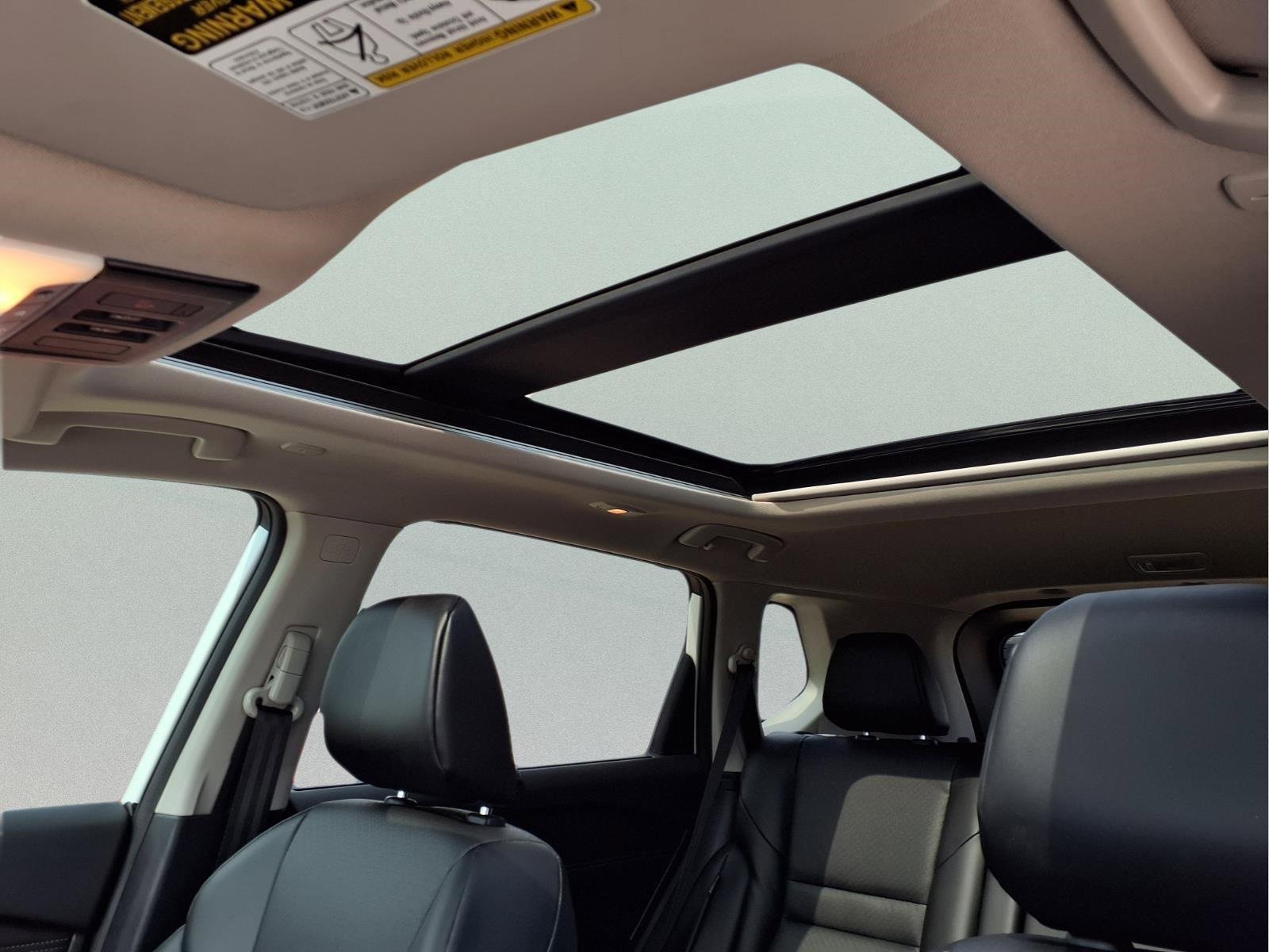 Used 2024 Nissan Rogue SV w/ SV Premium Package image 16