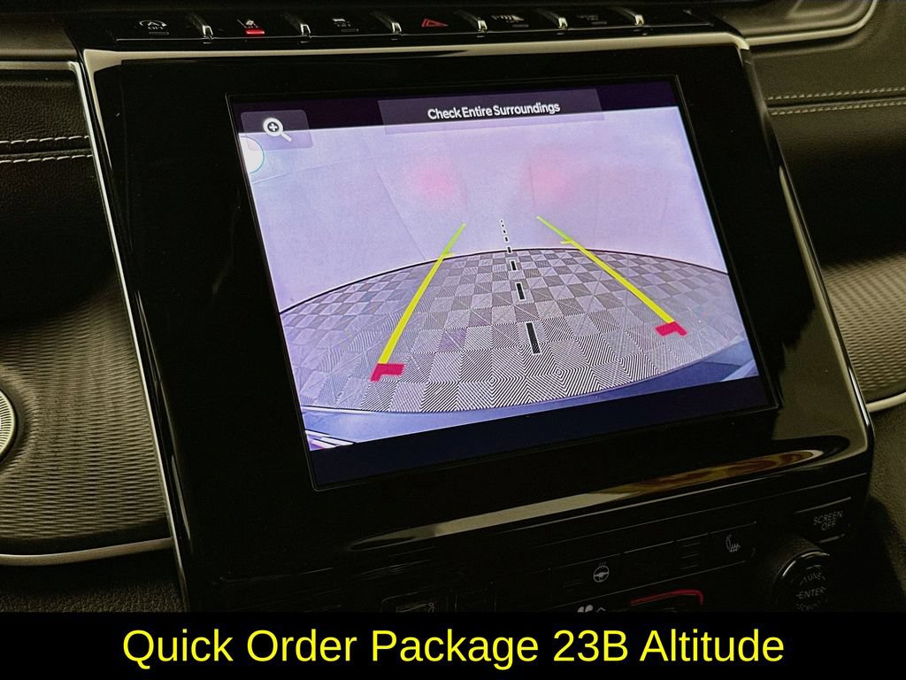 Used 2023 Jeep Grand Cherokee Altitude AWD/4WD image 18