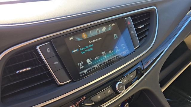 Used 2019 Buick Enclave Essence image 11