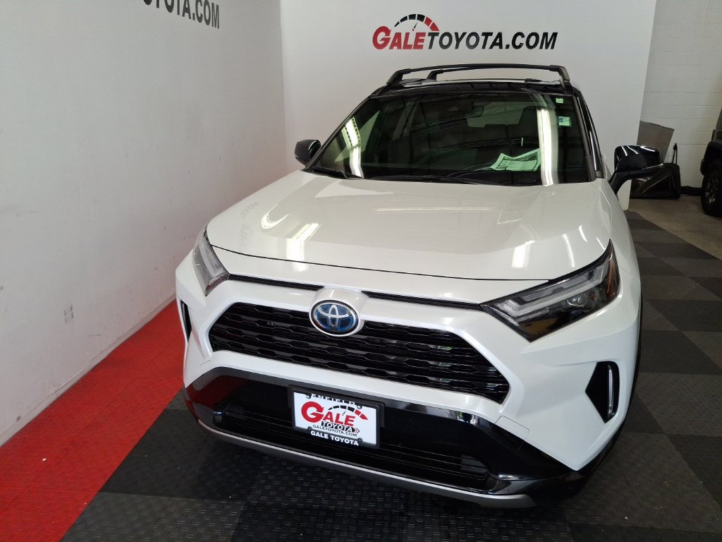 Used 2023 Toyota RAV4 XSE w/ XSE Grade Weather Package AWD/4WD image 3