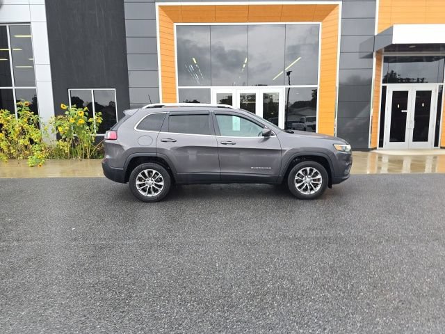 Used 2020 Jeep Cherokee Latitude Plus w/ Cold Weather Group AWD/4WD image 7