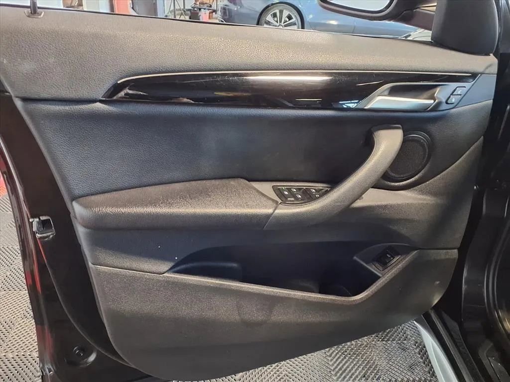 Used 2019 BMW X1 xDrive28i w/ Convenience Package image 16