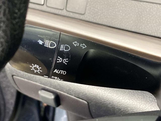 Used 2017 Toyota Camry LE FWD image 16