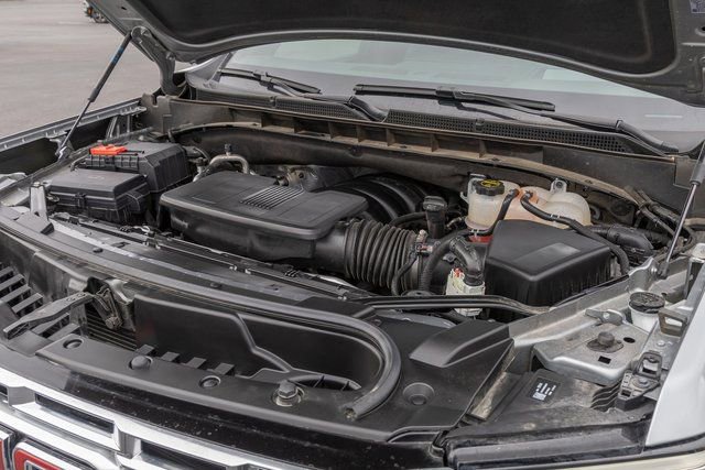 Used 2025 GMC Yukon Denali image 12