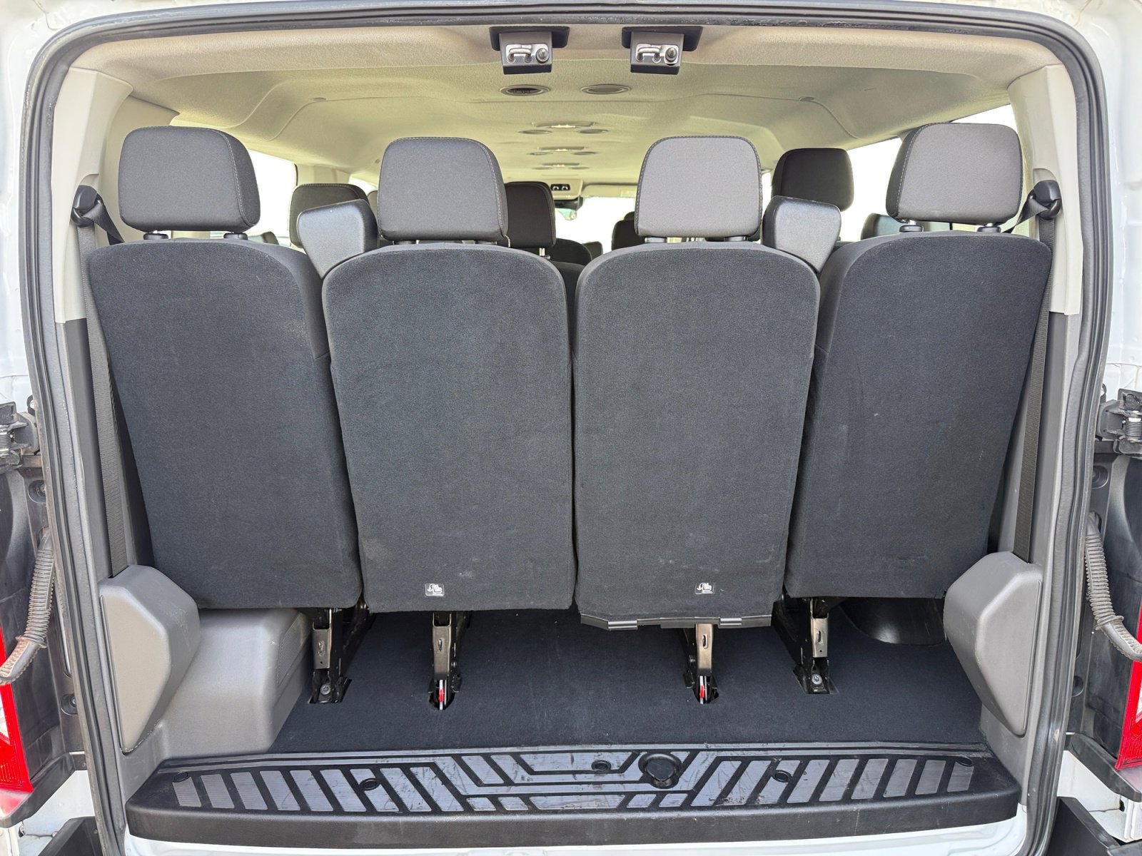 Used 2023 Ford Transit 350 XLT image 17