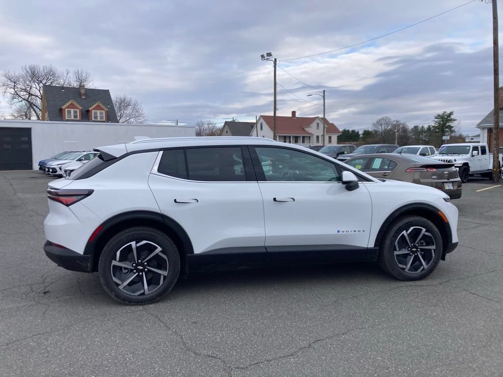 New 2026 Chevrolet Equinox EV LT AWD/4WD image 25