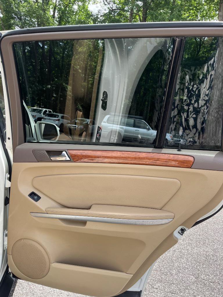 Used 2009 Mercedes-Benz GL 450 4MATIC image 24