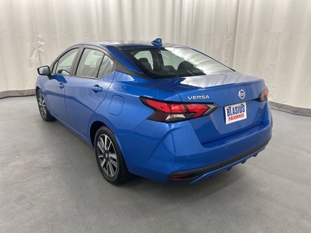 Used 2021 Nissan Versa SV image 4