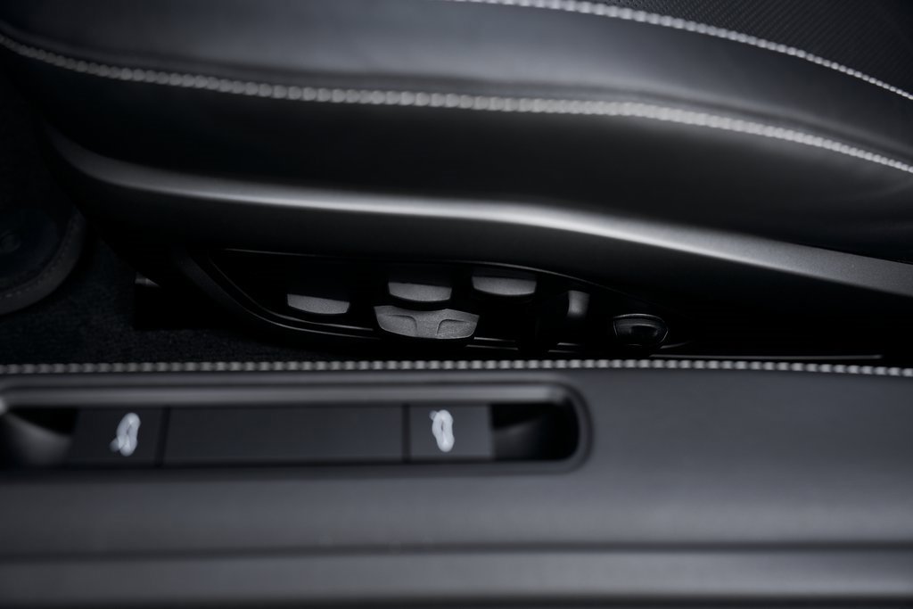 Used 2025 Porsche 911 Turbo S w/ 911 Turbo Sportdesign Package image 29