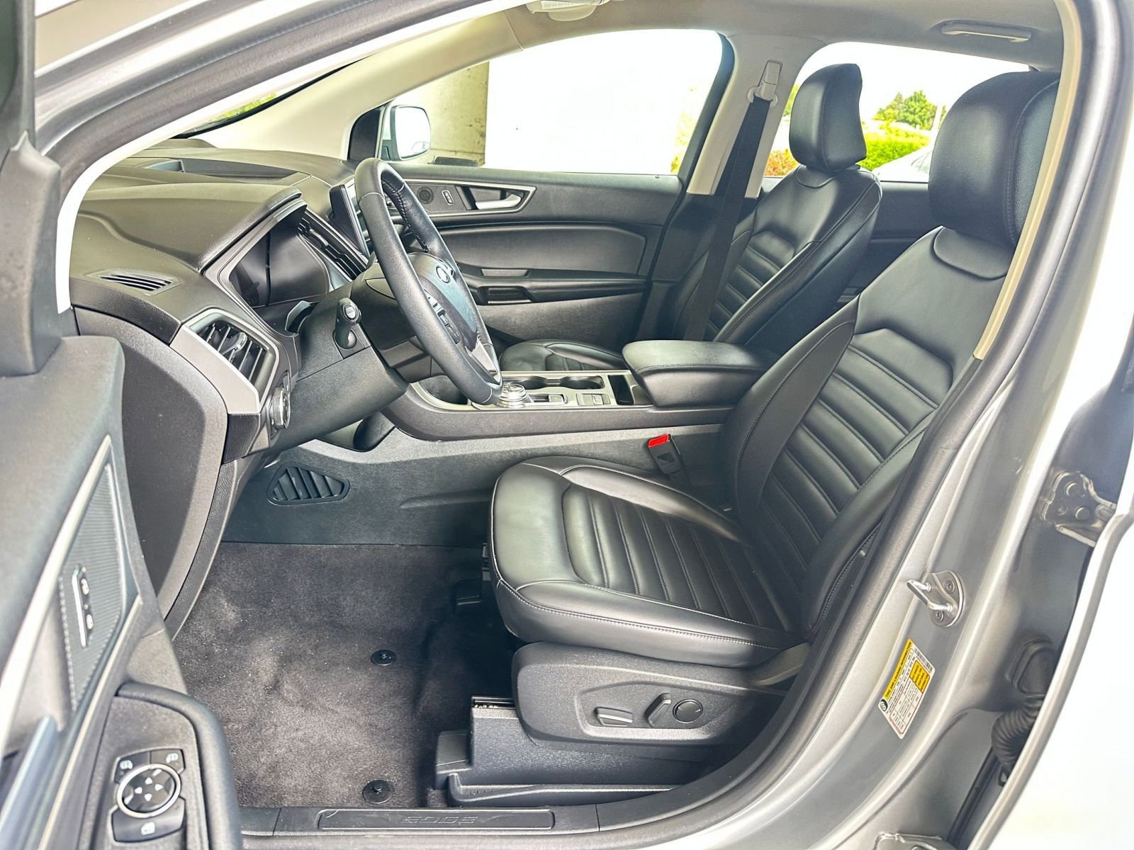 Used 2024 Ford Edge SEL image 36