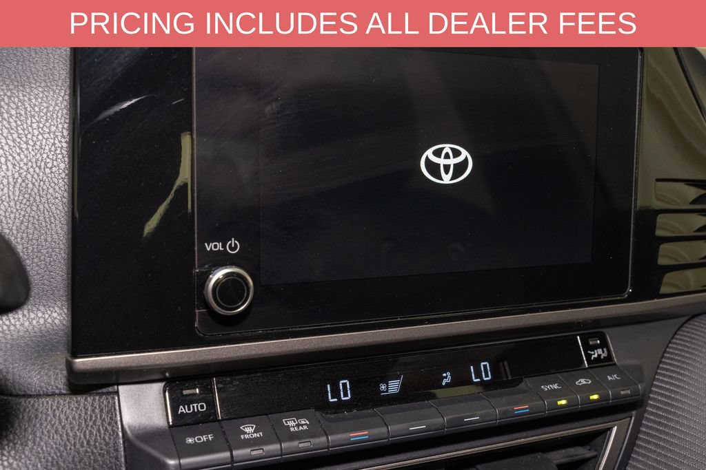 Used 2025 Toyota Camry SE FWD image 12