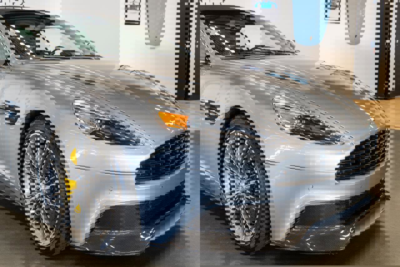 Used 2014 Aston Martin Vanquish Volante image 38