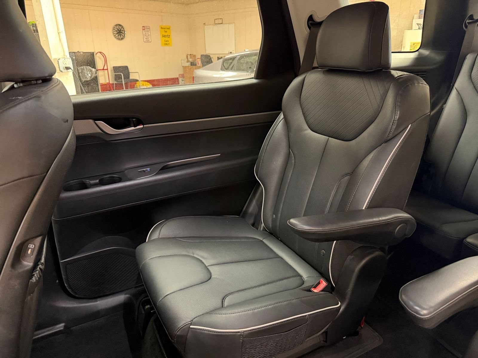 Used 2025 Hyundai Palisade SEL FWD image 43