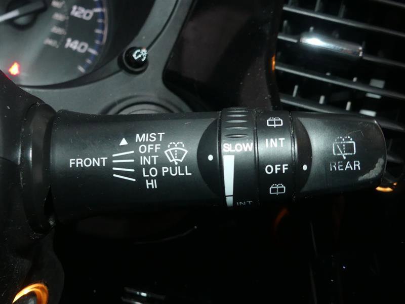 Used 2020 Mitsubishi Outlander SE image 36